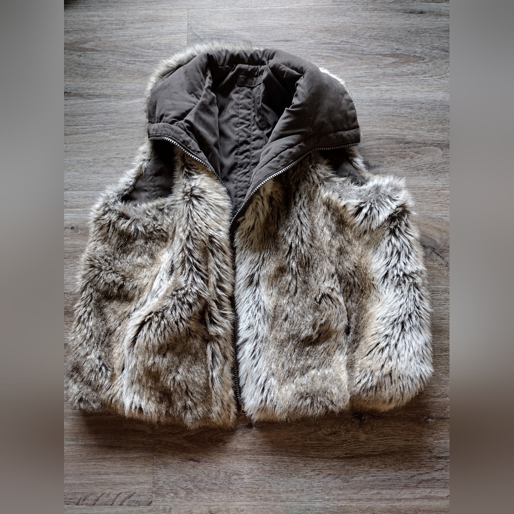 Weatherproof Faux Fur  Vest - Taupe/Brown Large Size